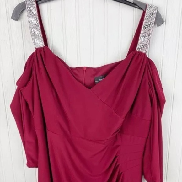 R & M Richards Long Formal Mother of the Bride Dress 5659W - Picture 4 of 7